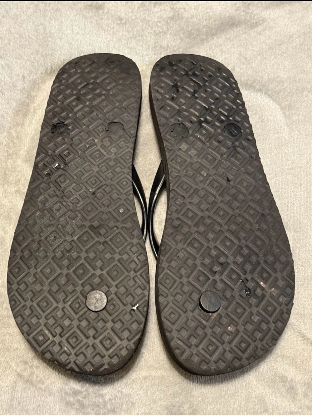 Tory Burch Flip Flops Thong Sandals Black Gray Beach EUC Women’s 8? - Picture 3 of 6